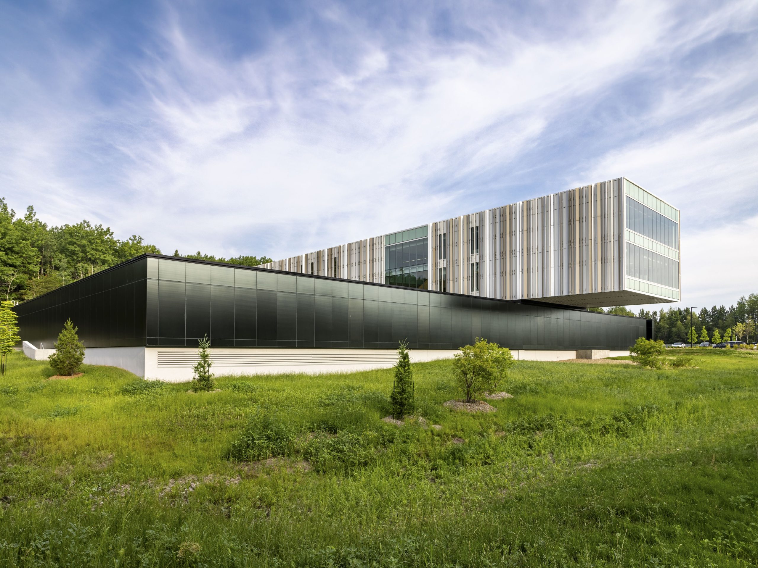 QG Terrebonne - Satinlite MicroPane_1_4x3